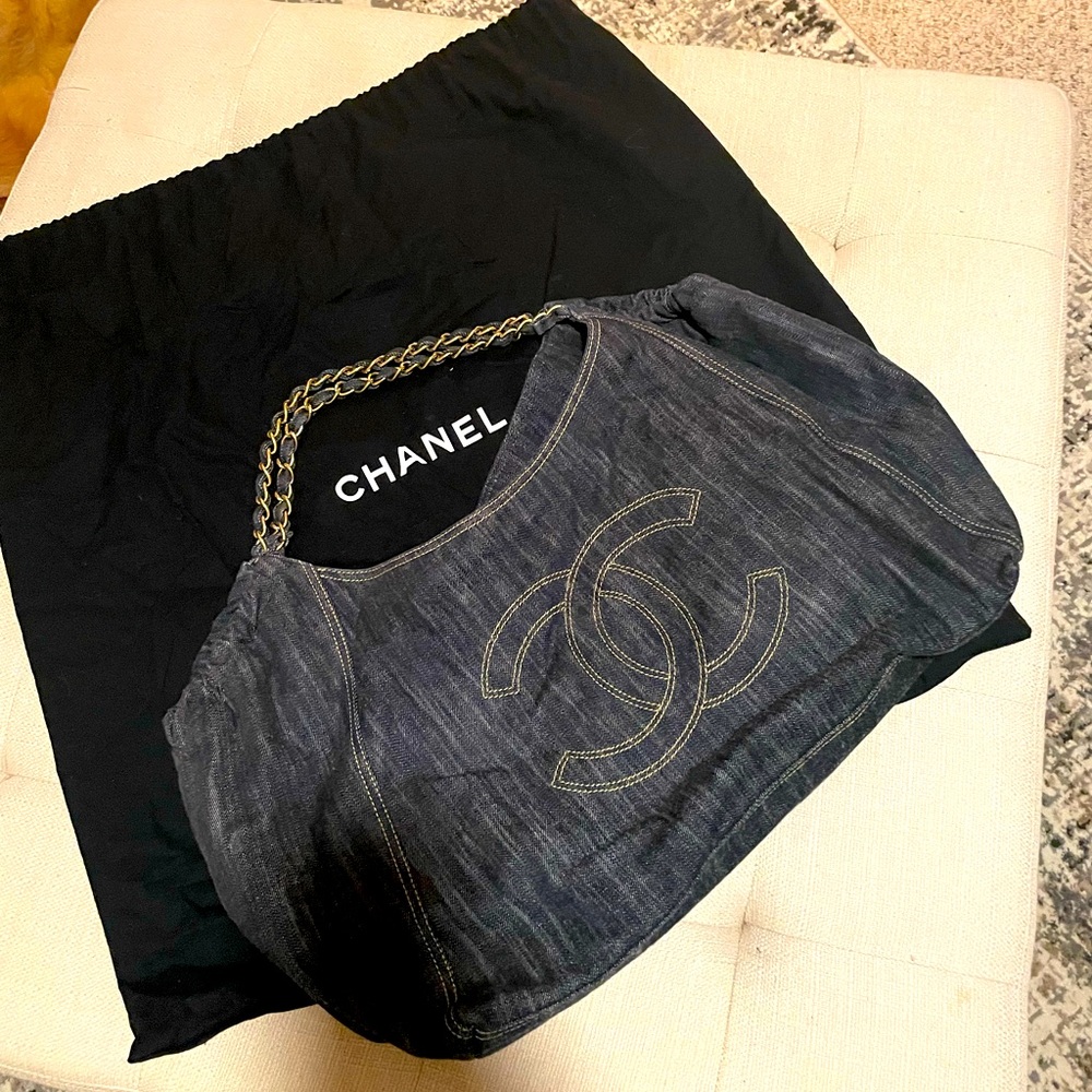 Authentic Chanel Coco Cabas XL Blue Denim Tote! 👜🔥